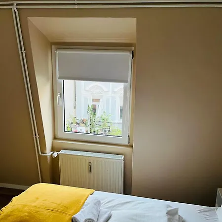 Neue Im Zentrum Von Fuer 2-4 Personen Апартаменти *