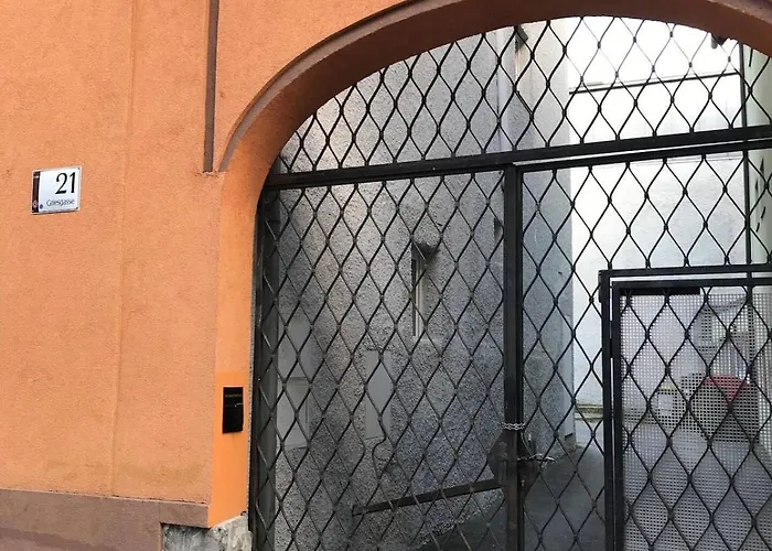 Neue Im Zentrum Von Fuer 2-4 Personen * Грац